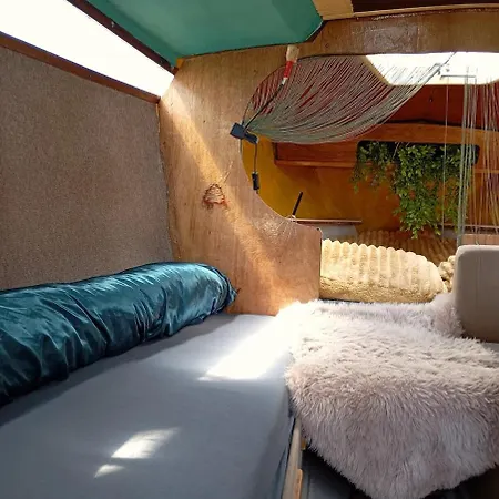 Romantic Sailboat Retreat For 2 船屋 阿姆斯特丹